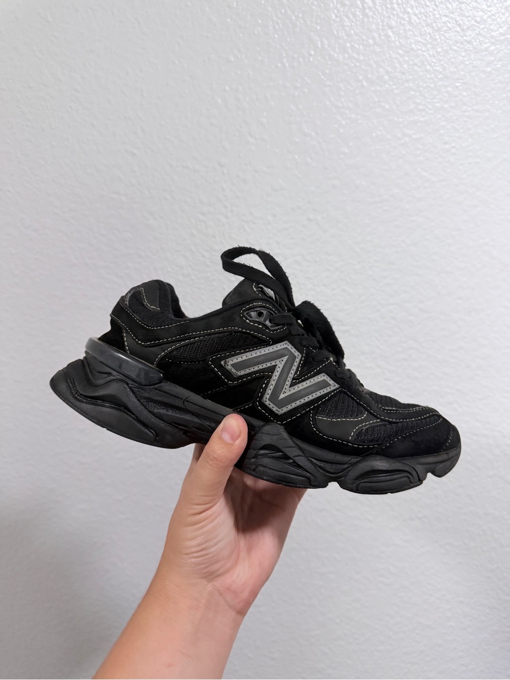 New Balance 9060 black